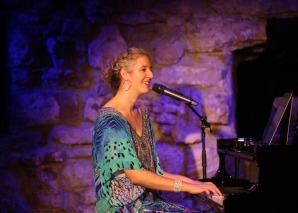 Andrea Wiget - la voix enchanteresse au piano