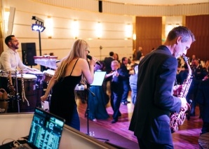About Music – sax o’ conga mit Tanja Dankner oder Nyssina