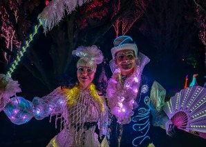 Walk Act Glow White et Prince Luminous