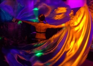 Latin Fusion Show mit Tänzerin Ailin