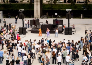 Walkact oder Show auf Rollerskates