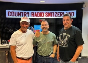 Dolli – Country Music