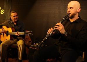 Two for Tea - Gypsy Duo for a good atmosphere