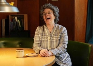 Comédie avec Rosmarie : « Chalti Chuchi »