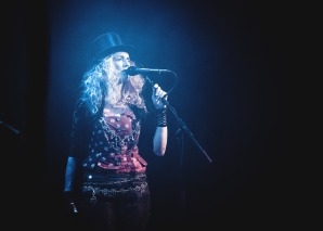 Christine Lauterburg – solo yodeller