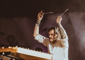 Dulcimer sounds with Ephraim Salzmann