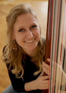 Isabel Goller, die Harfenistin