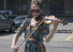 Néon – la violoniste pour votre événement