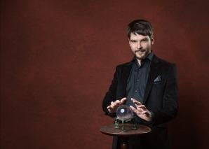 Le devin et le lecteur de palmes Arthur Roscha