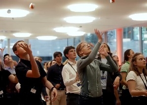 Kinderprogramm mit dem Weltrekord-Jongleur