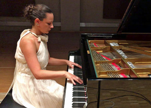 Brigitte Subkov – Pianistin für jeden Anlass